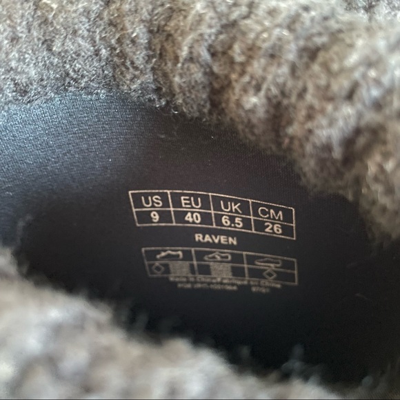 Cougar Black Boots Size 8 - Picture 8 of 9